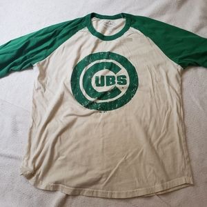 Chicago Cubs mens t-shirt 3 quarter length sleeves. XL but Fits like a Large